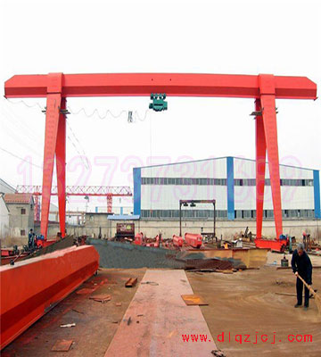 單梁門式起重機(jī)